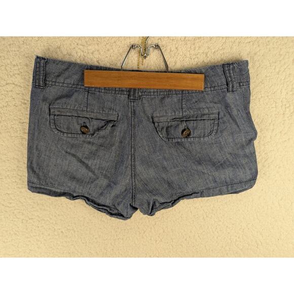 Old Navy 8 Jean Short Shorts Chambray Denim Blue Pockets Women Size 8 II-24 - Picture 6 of 7